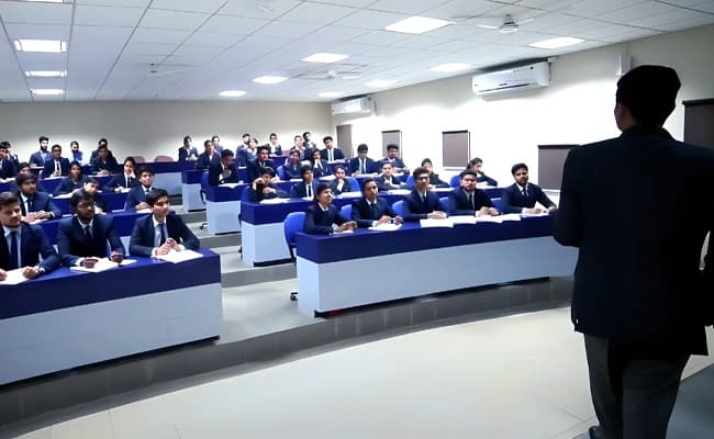 SKITM, Indore Classroom 5.webp