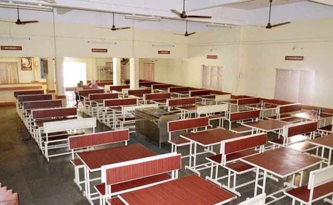 shri-sant-gajanan-maharaj-college-of-engineering-ssgmce-0003-class1-classroom