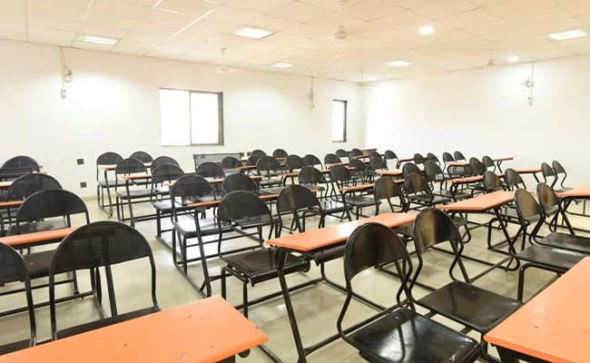 soibm-ahmedabad classroom 1.webp
