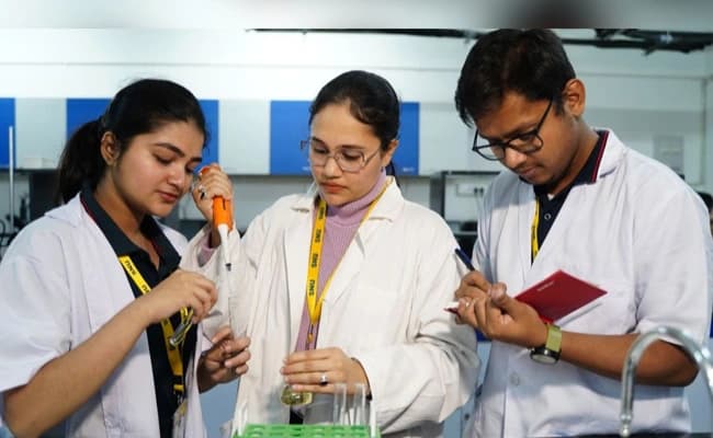 Sister Nivedita University, Rajarhat Labs 4.webp