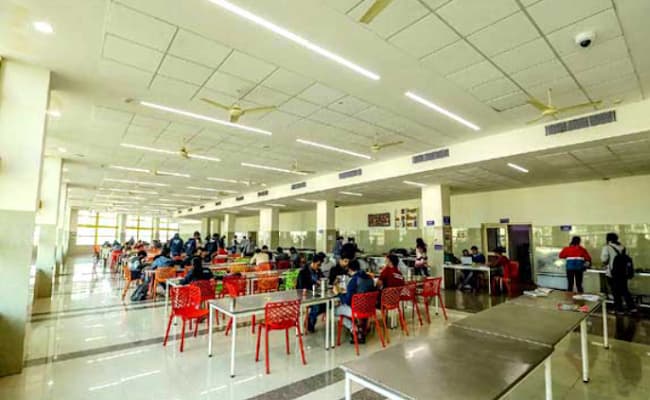 2-cafeteria-2