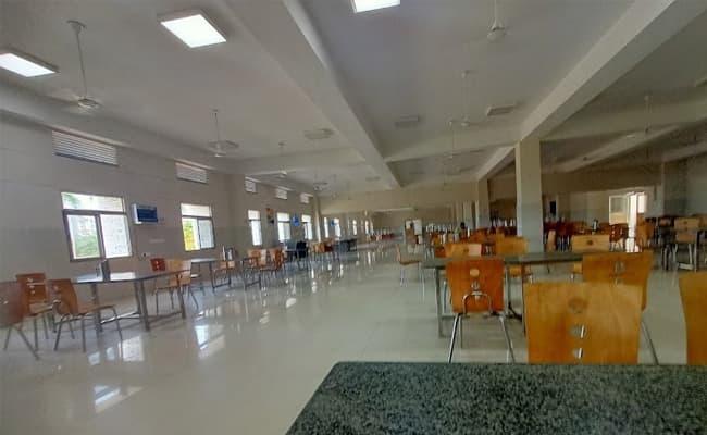 1-0001-layer-2-cafeteria-10