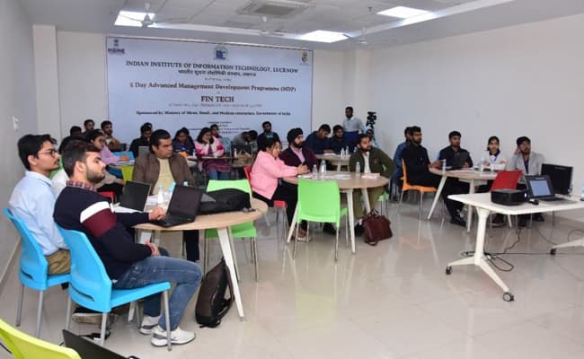 gallery-0002-class4-classroom