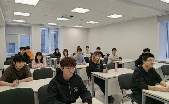 classroom1-classroom-44