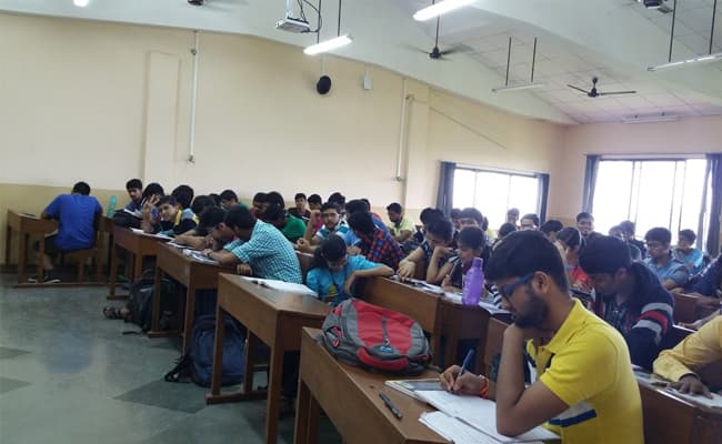 1-0002-layer-3-classroom-115