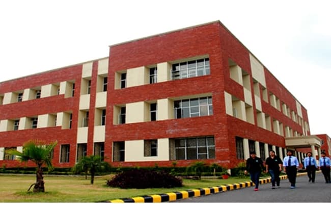 himgiri-zee-university-hzu-0001-layer-4-infrastructure