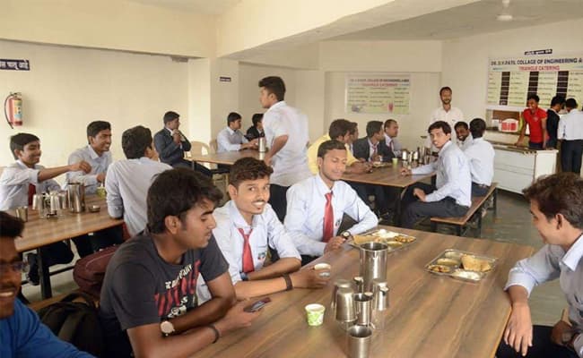 dronacharya-college-of-engineering-dce-0000-cafe-cafeteria