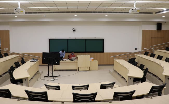gallery-0004-class1-classroom-80