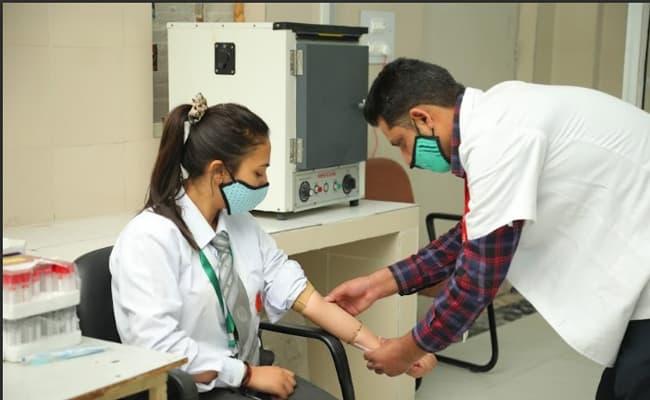 dev-bhoomi-uttarakhand-university-dbuu-lab