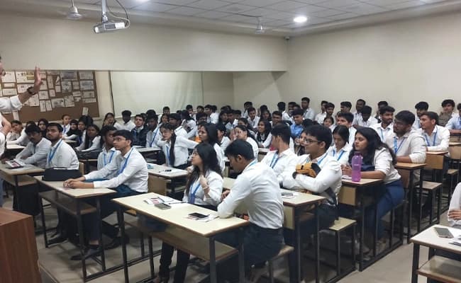 MKES, Mumbai Classroom 5.webp