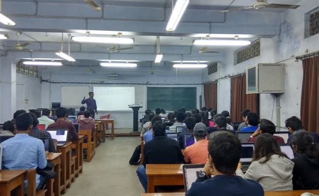 1-0002-layer-3-classroom-94