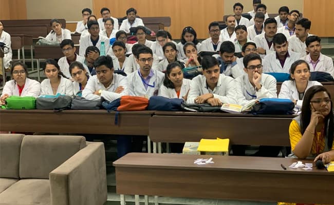 5-0008-classroom-classroom-4