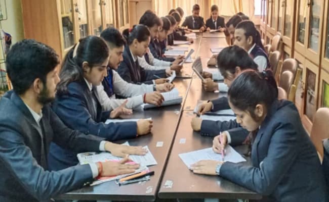kipm-college-of-engineering-and-technology-kipm-classroom-0002-layer-2-classroom