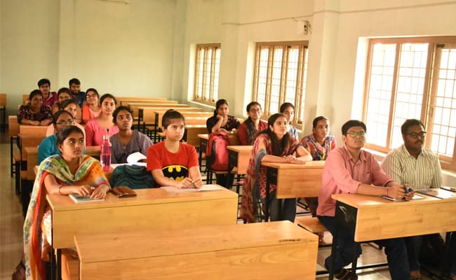 2-copy-0005-classroom-classroom