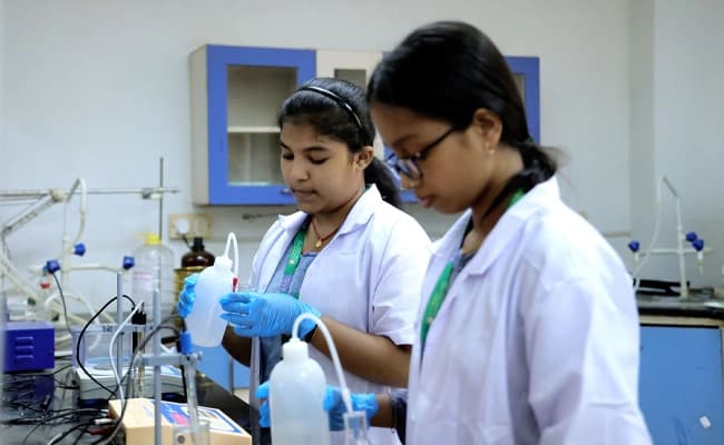 C. V. Raman Global University, Bhubaneswar Labs 4.webp