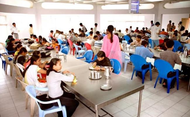1-0003-layer-2-cafeteria-73