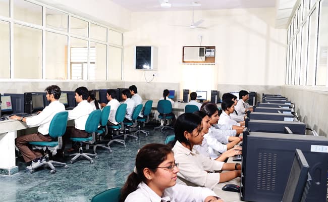 dronacharya-group-of-institutions-dgi-0011-lab-lab