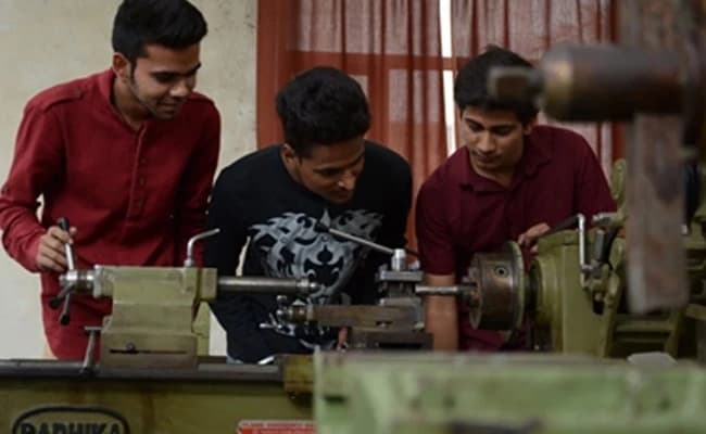 AGI, Greater Noida Labs 4.webp