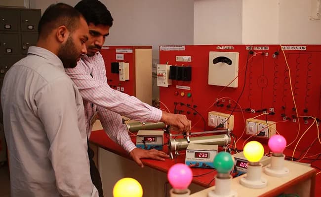 technology-education-and-research-integrated-institute-terii-12-lab