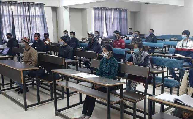 shivalik-college-of-engineering-sce-0002-class3-classroom