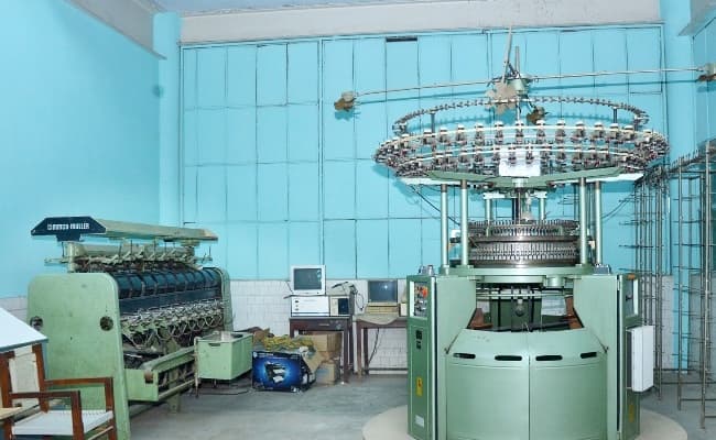 the-technological-institute-of-textile-and-sciences-tits-0000-lab1-lab