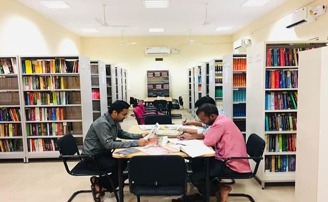 1-0002-class-classroom-2
