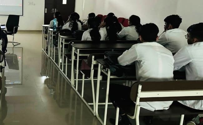 2-0007-classroom-classroom-5