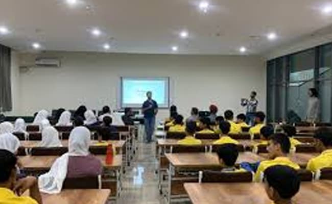 national-institute-of-fashion-technology-nift-srinagar-classroom-0002-layer-2-classroom
