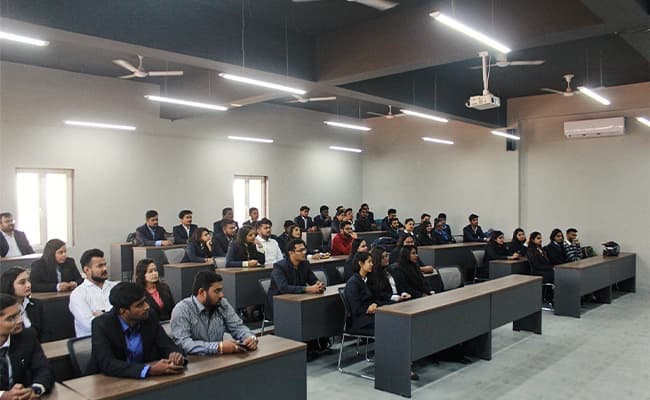 NBS, Ahmedabad Classroom 1.webp