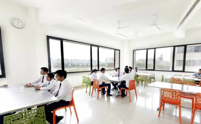 Jaipuria School, Ghaziabad Cafeteria 1.webp