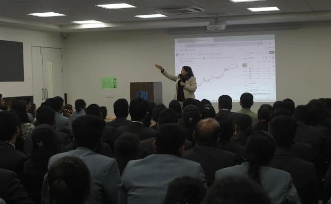 ISBMS, Pune Classroom 5.webp
