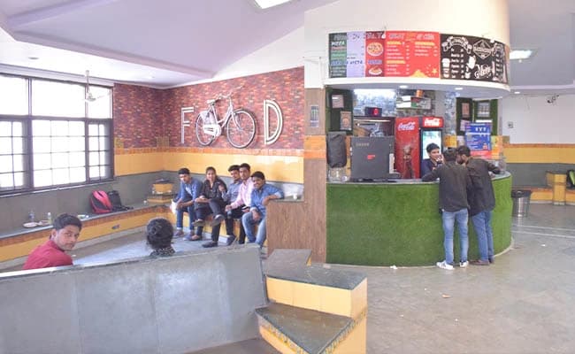 cafeteria-2-cafeteria-32