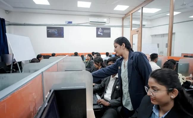 ISB, Pune Labs 4.webp