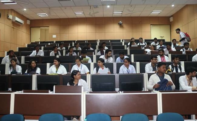 4-0012-classroom-classroom-2