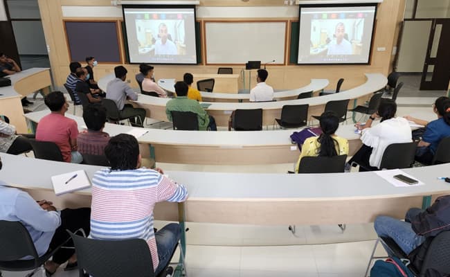 gallery-0002-class3-classroom-36