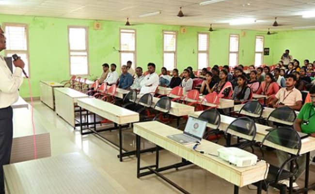 1-0003-capture-classroom