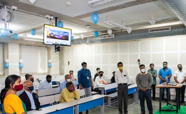 1-0003-layer-2-classroom-105