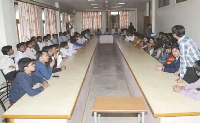 SISM, Jaipur Classroom 1.webp