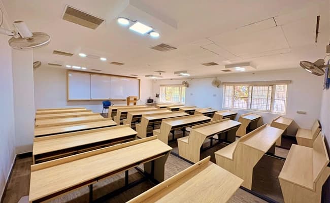 VVISM, Hyderabad Classroom 1.webp