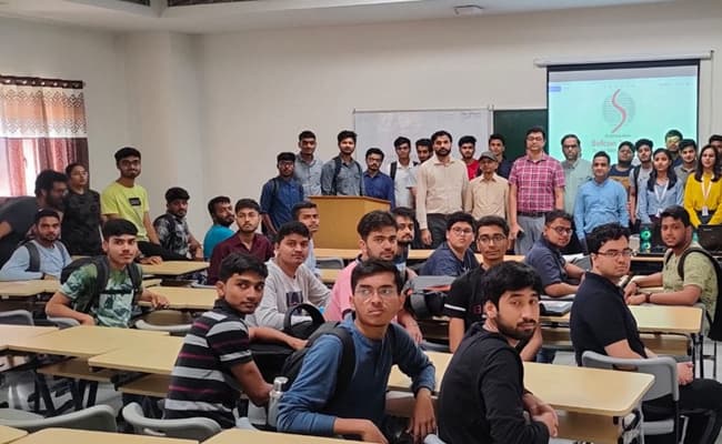 gallery-0002-class2-classroom-2