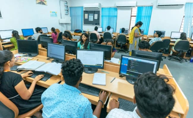 VNR VJIET, Hyderabad Labs 2.webp