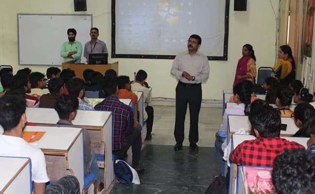 APIM Jasola Vihar, Delhi Classroom 5.webp