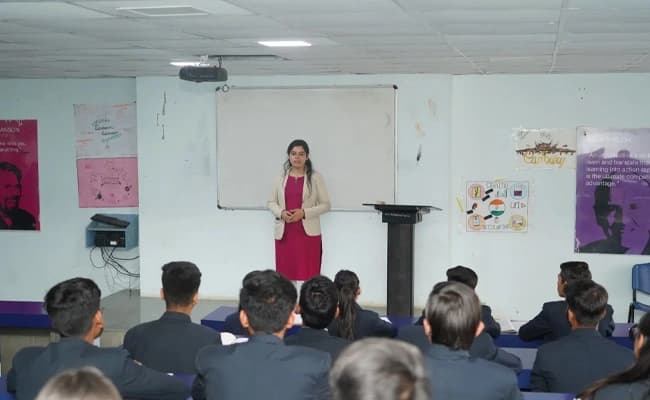 SKITM, Indore Classroom 4.webp