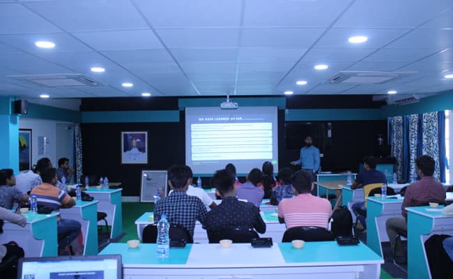 4-0000-class-classroom-2