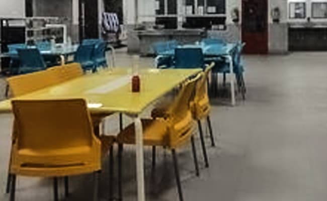 1-0000-cafeteria-cafeteria-2