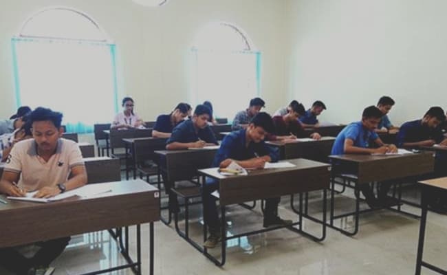 33-0002-class-classroom