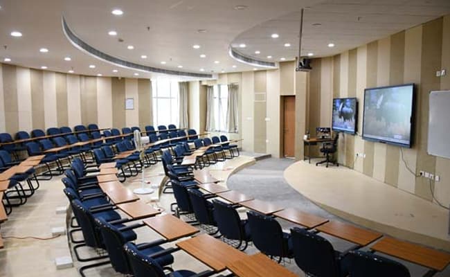 gallery-0001-class4-classroom-75
