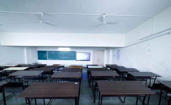 MMCOE, Karve Nagar Pune Classrom 5.webp