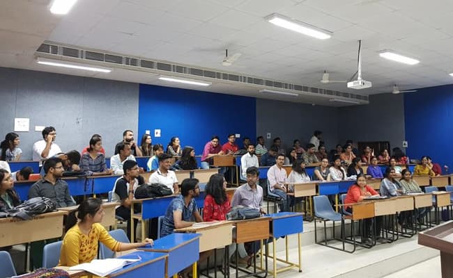 national-university-of-study-and-research-in-law-nusrl-ranchi-classroom-0002-layer-3-classroom