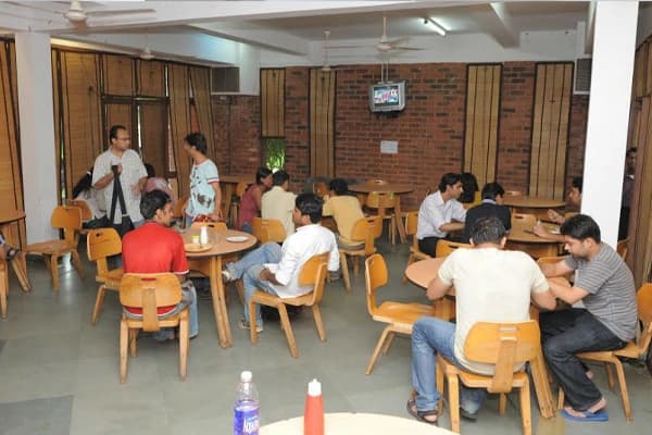 imt nagpur cafeteria 2.webp